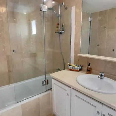 Beachfront 4-bed Pet-friendly Poolside Flat * Estepona